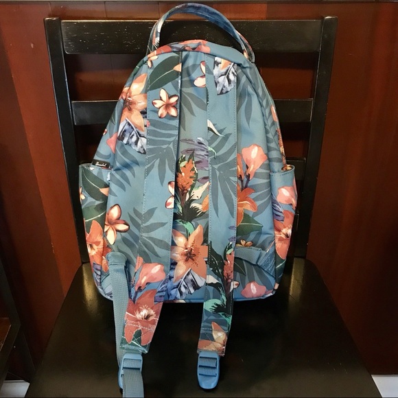 Herschel Nova Small Backpack - Picture 3 of 9